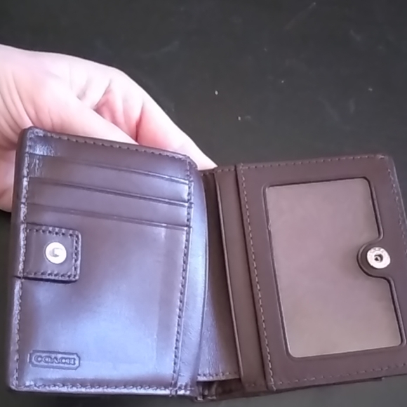 Coach handbag and matching small wallet - Picture 8 of 8